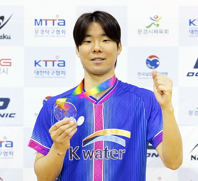 (수정)남자단식 준우승 김민혁.jpg
